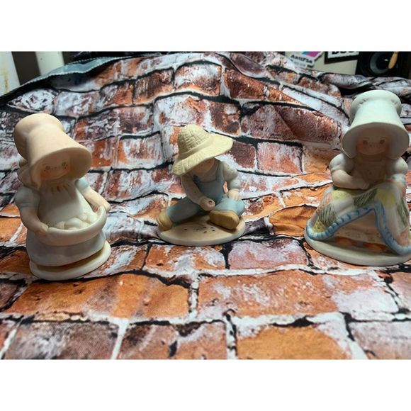 3 Pieces Circle of Friends Masterpiece Figurines 1990's Homco Collectible EUC - Picture 1 of 11